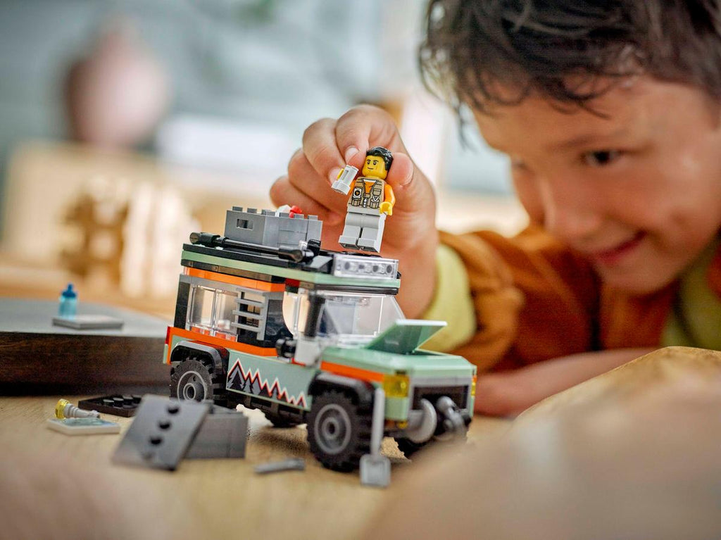 LEGO® 60447 City - Górska ciężarówka terenowa 4x4